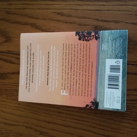 3/$25 Where the Crawdads Sing Novel by Delia Owens Paperback - Picture 2 of 2